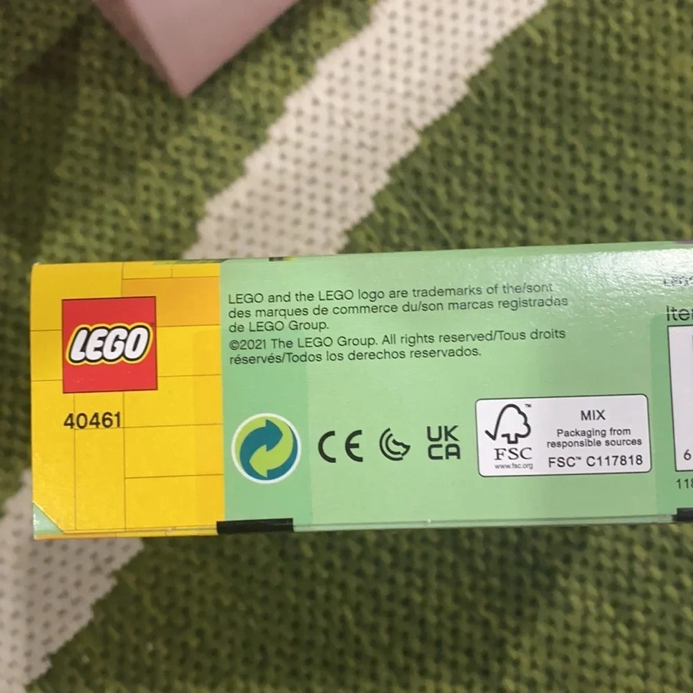 NIB LEGO tulips and roses set